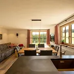 Holzhof *