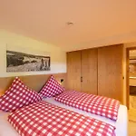 Holzhof Apartament *