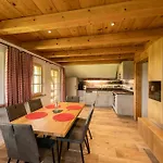 Holzhof *