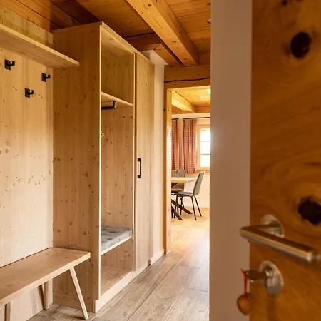 Holzhof Apartment